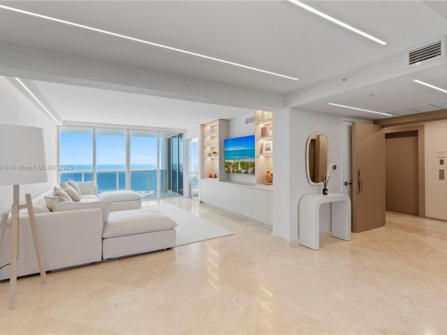 Apartment for sale  Unit #3307 - photo 6027399