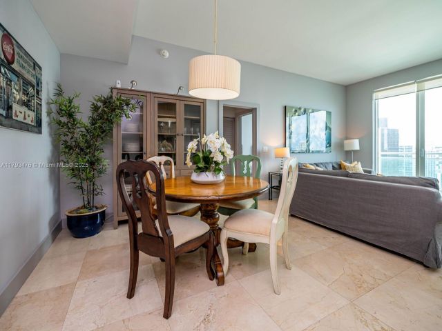 Apartment for sale  Unit #4104 - photo 5980021