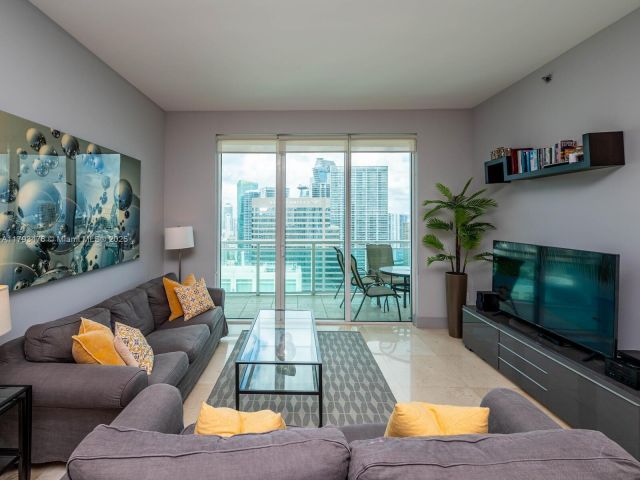 Apartment for sale  Unit #4104 - photo 5980023