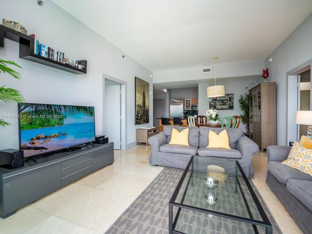 Apartment for sale  Unit #4104 - photo 5980025