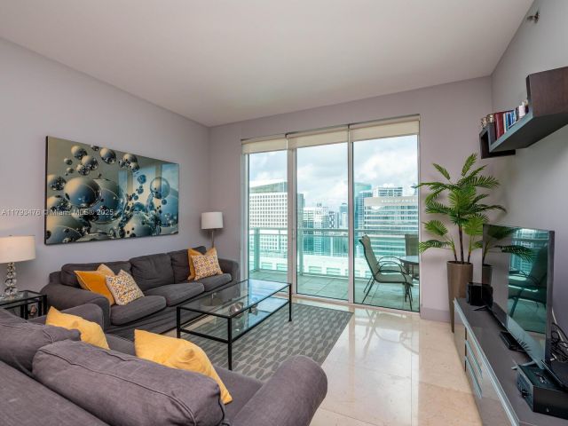 Apartment for sale  Unit #4104 - photo 5980034