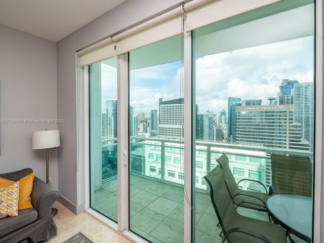 Apartment for sale  Unit #4104 - photo 5980035