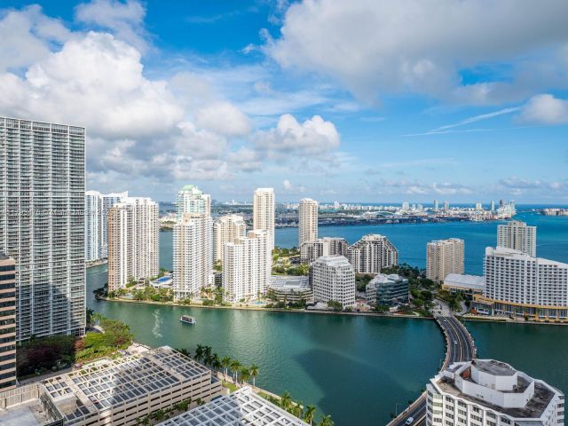 Apartment for sale  Unit #4104 - photo 5980036