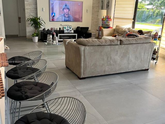 Home for rent at 20375 NE 22nd Pl - photo 5971484