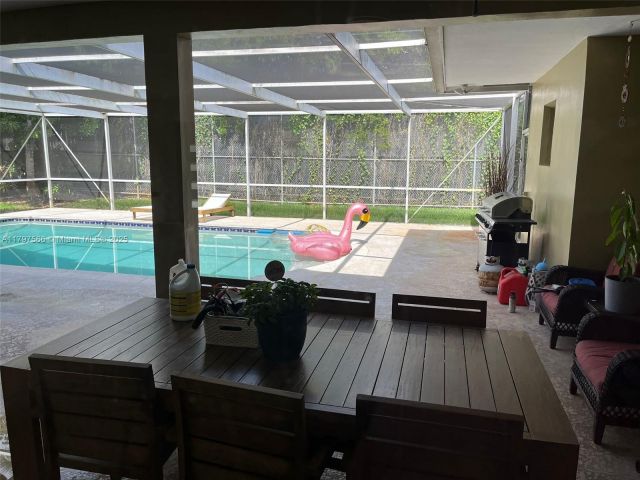 Home for rent at 20375 NE 22nd Pl - photo 5971485