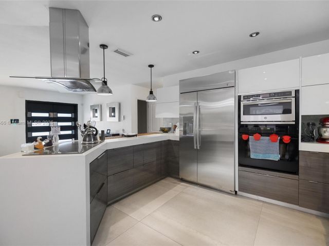 Home for rent at 20375 NE 22nd Pl - photo 6208791