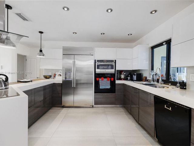 Home for rent at 20375 NE 22nd Pl - photo 6208792