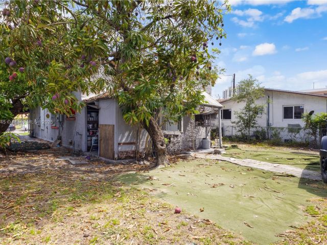 Home for sale at 34 NW 34th Ter - photo 5987225