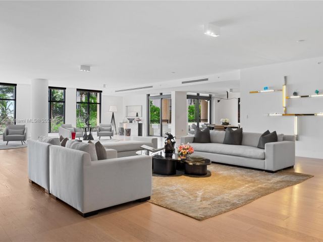 Apartment for sale  Unit #7025 - photo 5975646