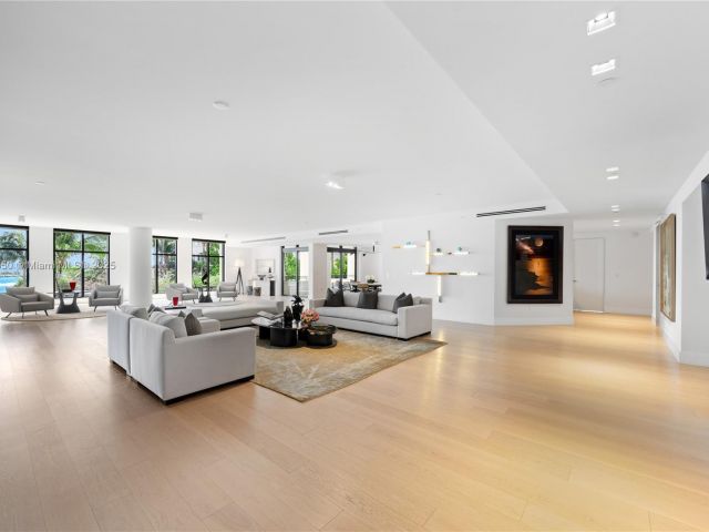 Apartment for sale  Unit #7025 - photo 5975647