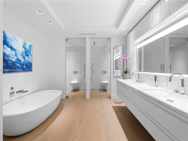 Apartment for sale  Unit #7025 - photo 5975654