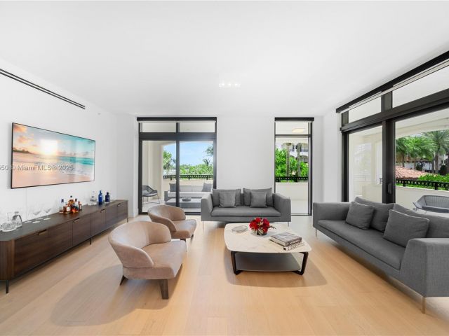 Apartment for sale  Unit #7025 - photo 5975658