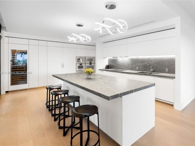 Apartment for sale  Unit #7025 - photo 5975659