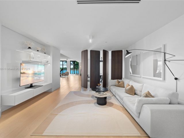 Apartment for sale  Unit #7025 - photo 5975660