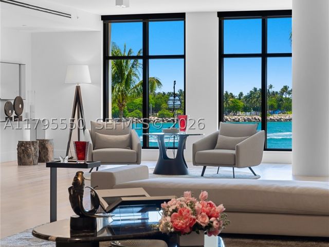 5-bedroom condo for sale in Miami Beach - 7025 Fisher Island Dr 7025 - MondialRealty