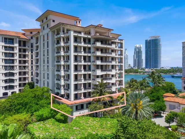 5-bedroom condo for sale in Miami Beach - 7025 Fisher Island Dr 7025 - MondialRealty