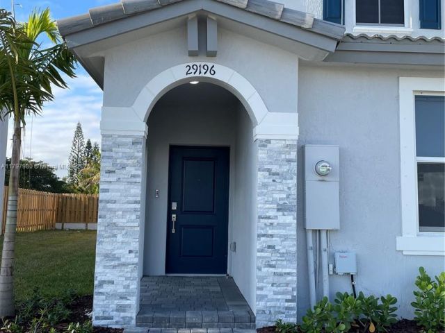 3-bedroom home for sale in Homestead - 29196 SW 163rd Ct - MondialRealty