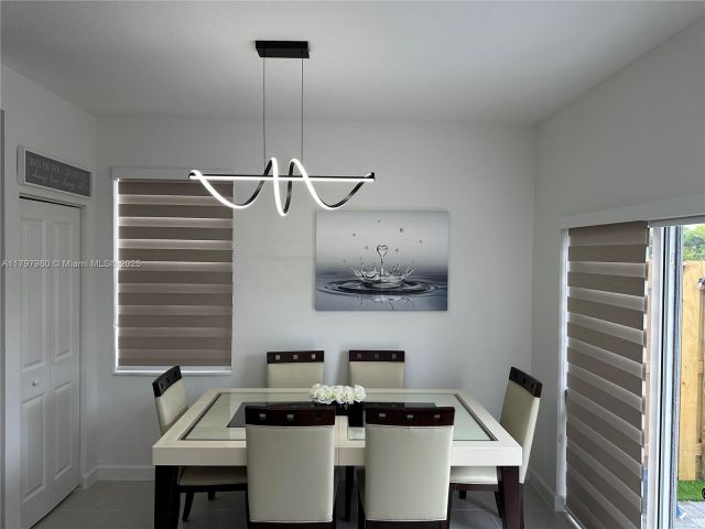 3-bedroom home for sale in Homestead - 29196 SW 163rd Ct - MondialRealty