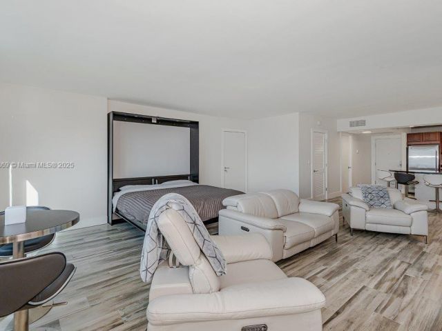 Apartment for sale  Unit #1532 - photo 6029062