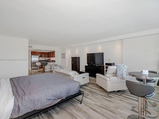 Apartment for sale  Unit #1532 - photo 6029063