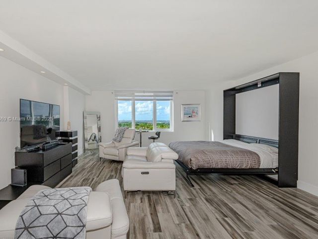 Apartment for sale  Unit #1532 - photo 6029068