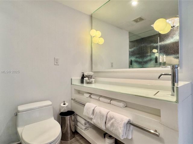 Apartment for sale  Unit #812 - photo 5974191