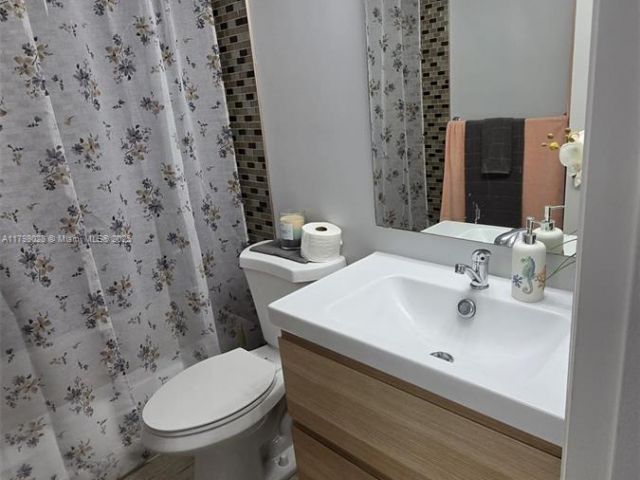 Apartment for sale  Unit #21D - photo 6131838