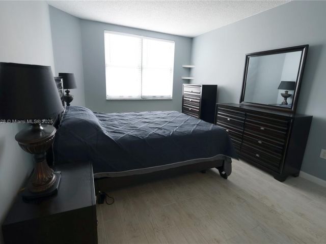 Apartment for sale  Unit #21D - photo 6131840