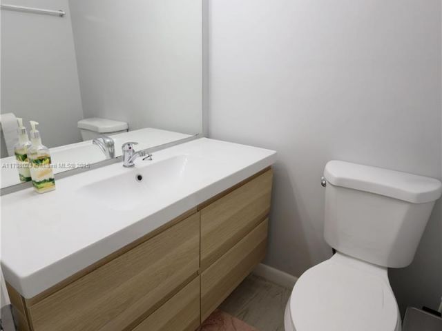 Apartment for sale  Unit #21D - photo 6131842