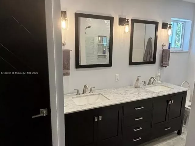 3-bedroom home for rent in Hollywood - 2230 N 50th Ave 0 - MondialRealty