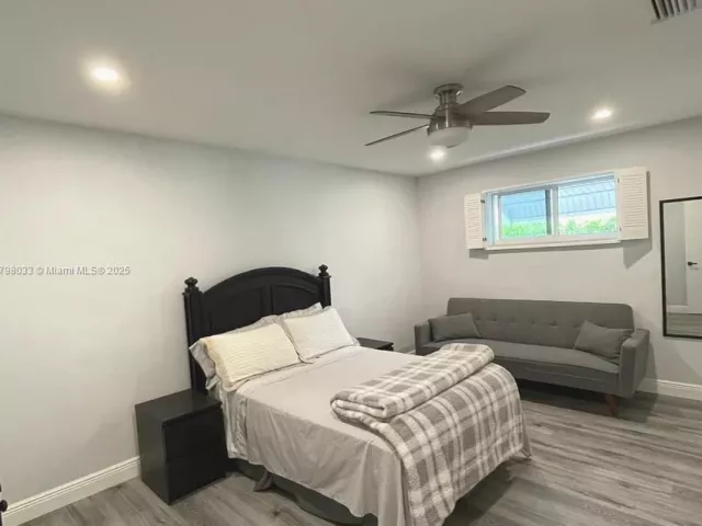 3-bedroom home for rent in Hollywood - 2230 N 50th Ave 0 - MondialRealty