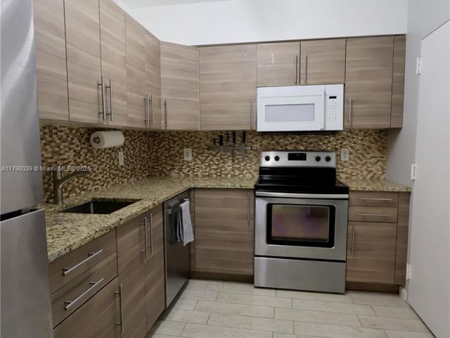 Apartment for rent  Unit #21D - photo 6155504