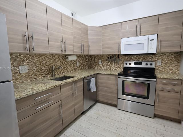 Apartment for rent  Unit #21D - photo 6155505