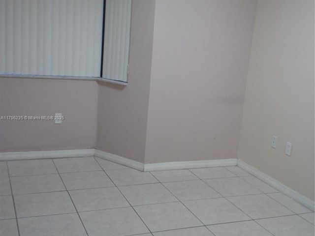 Home for rent at 11795 SW 18th St 3-31 - photo 5973111