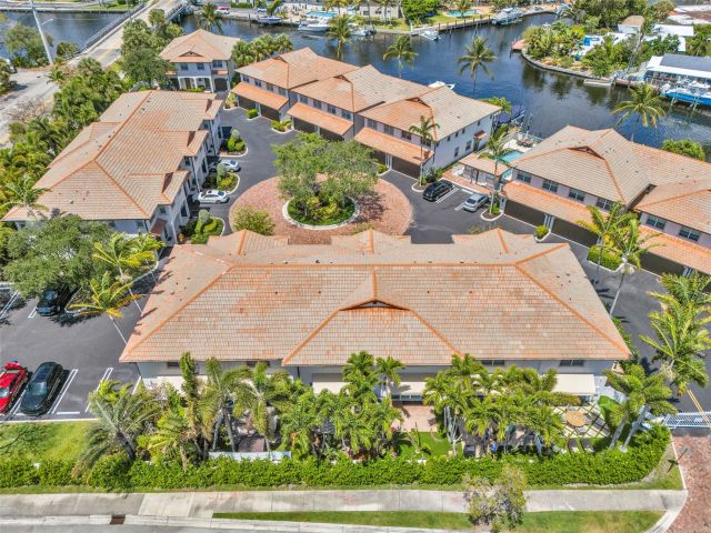 Home for sale at 1327 SE 3rd Ave 1327 - photo 5980611