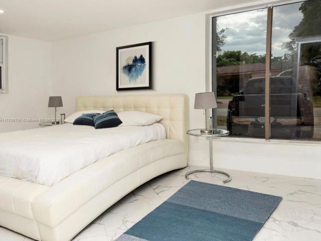 Home for sale at 2055 Keystone Blvd - photo 5976838