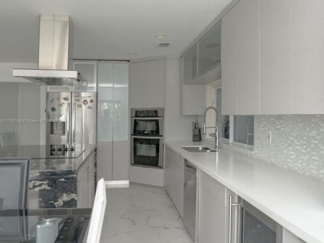 Home for sale at 2055 Keystone Blvd - photo 5976842