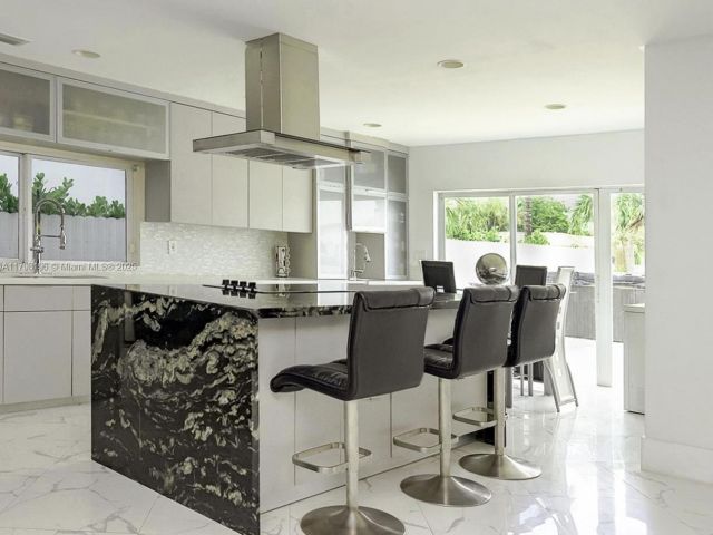 Home for sale at 2055 Keystone Blvd - photo 5976844