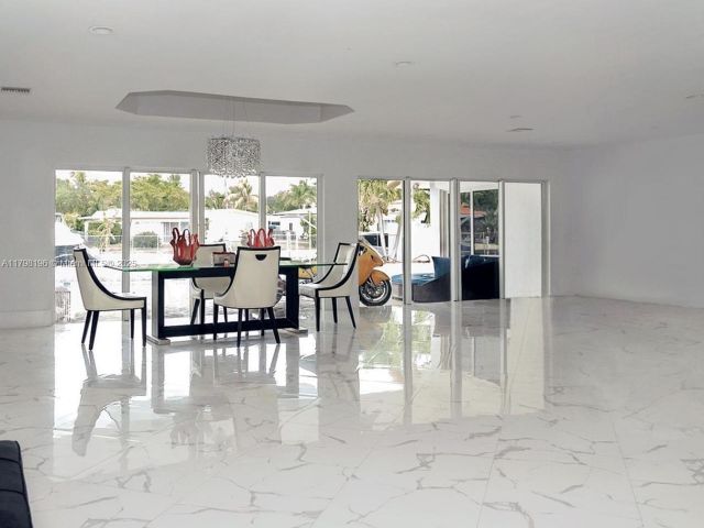 Home for sale at 2055 Keystone Blvd - photo 5976847