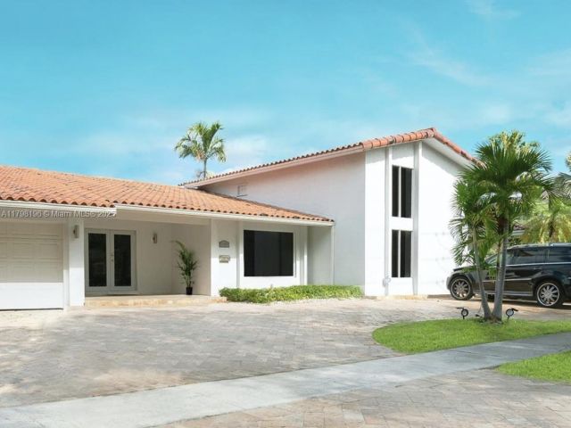 Home for sale at 2055 Keystone Blvd - photo 5976849