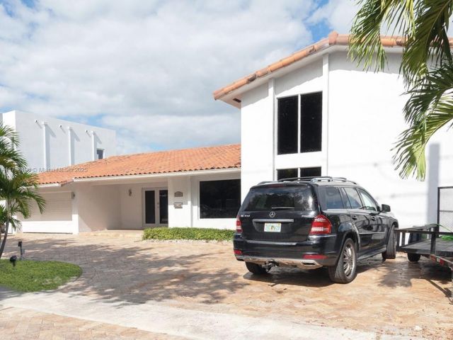 Home for sale at 2055 Keystone Blvd - photo 5976852