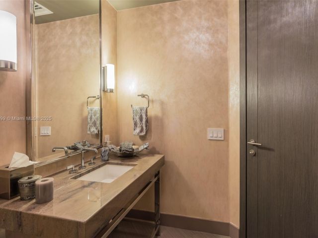 Apartment for sale  Unit #2100 - photo 5979455