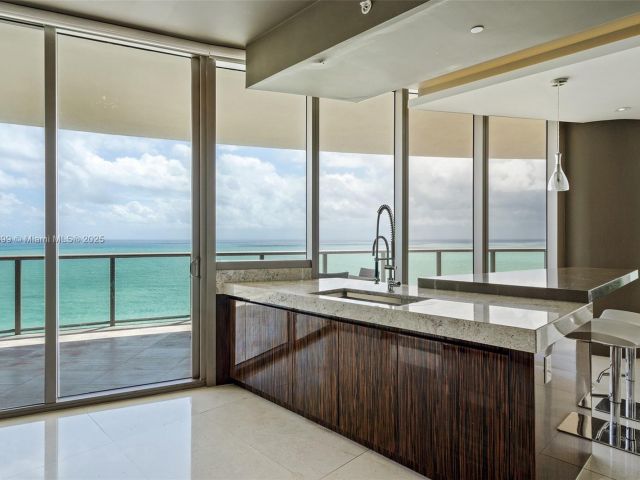 Apartment for sale  Unit #2100 - photo 5979463