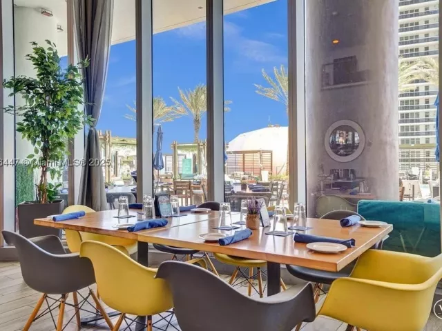 2-bedroom condo for sale in Hollywood - 4111 S Ocean Dr 2803 - MondialRealty