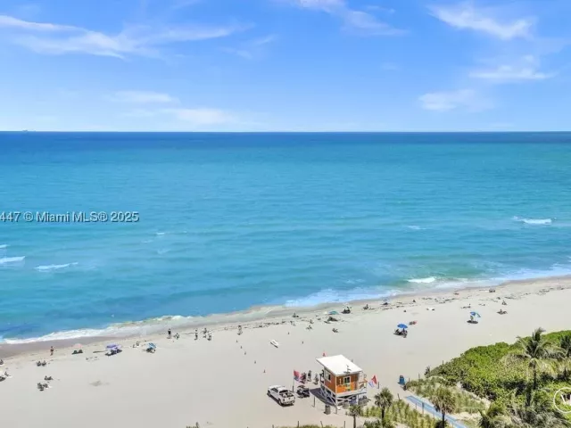 2-bedroom condo for sale in Hollywood - 4111 S Ocean Dr 2803 - MondialRealty