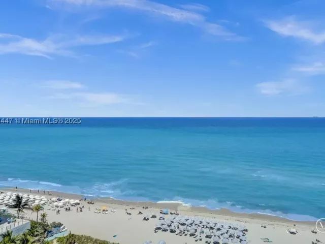 2-bedroom condo for sale in Hollywood - 4111 S Ocean Dr 2803 - MondialRealty