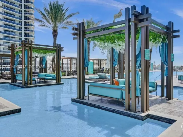 2-bedroom condo for sale in Hollywood - 4111 S Ocean Dr 2803 - MondialRealty