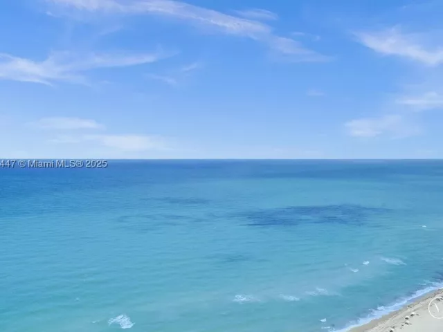 2-bedroom condo for sale in Hollywood - 4111 S Ocean Dr 2803 - MondialRealty