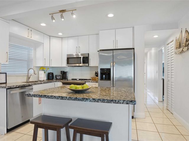 Home for rent at 2716 N Ocean Blvd - photo 6003026