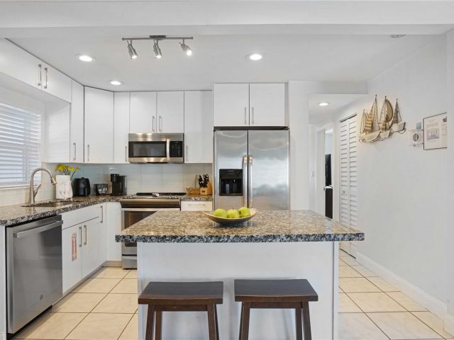 Home for rent at 2716 N Ocean Blvd - photo 6003031